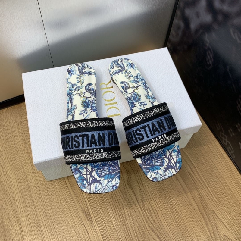 ch**an D*or slippers